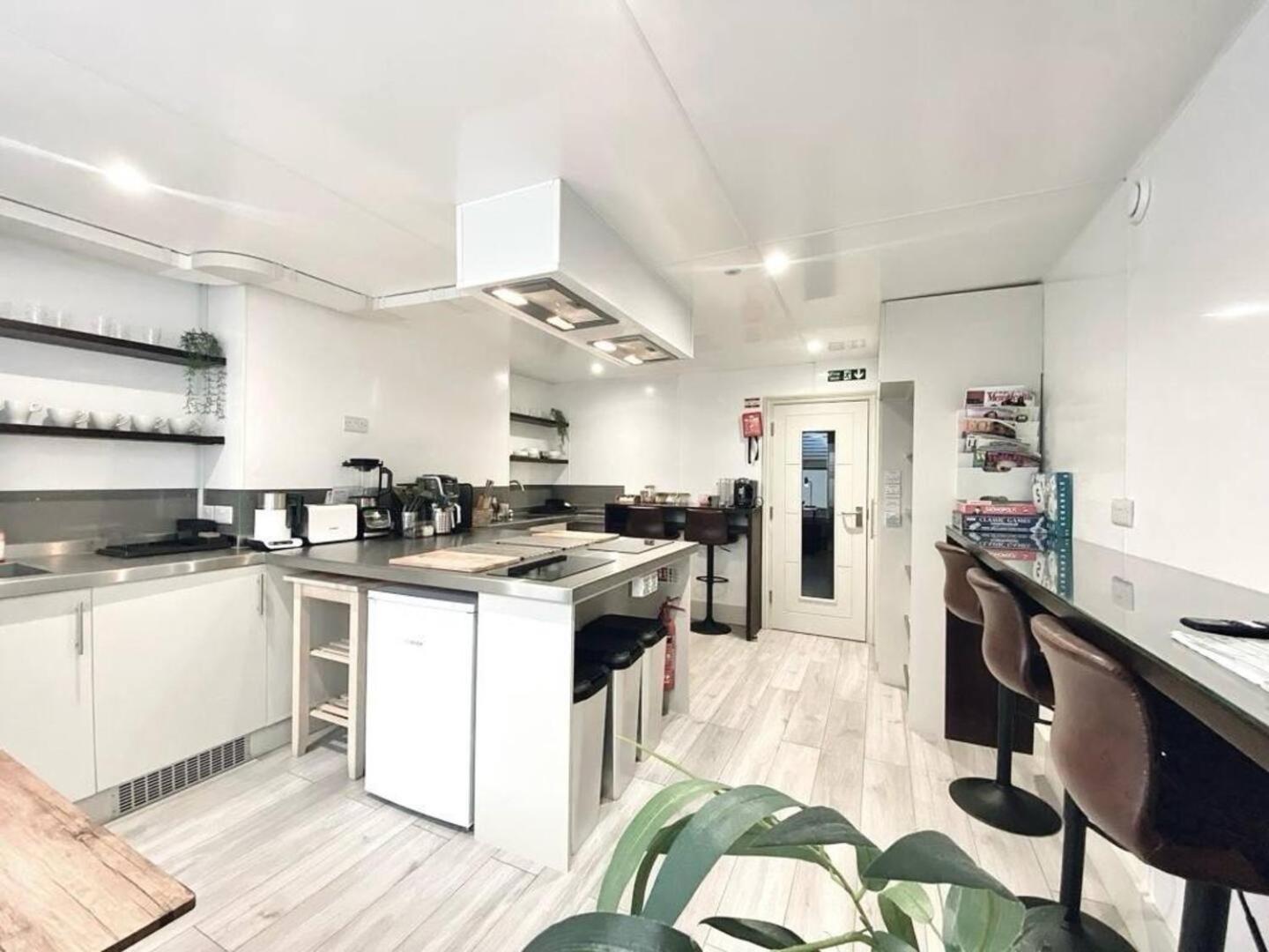 Apt 10 Beachside Beauty Lux Studio Steps From Beach Brighton Exteriör bild