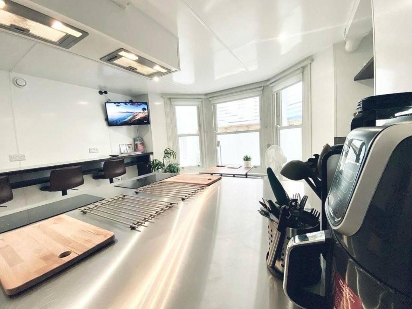 Apt 10 Beachside Beauty Lux Studio Steps From Beach Brighton Exteriör bild