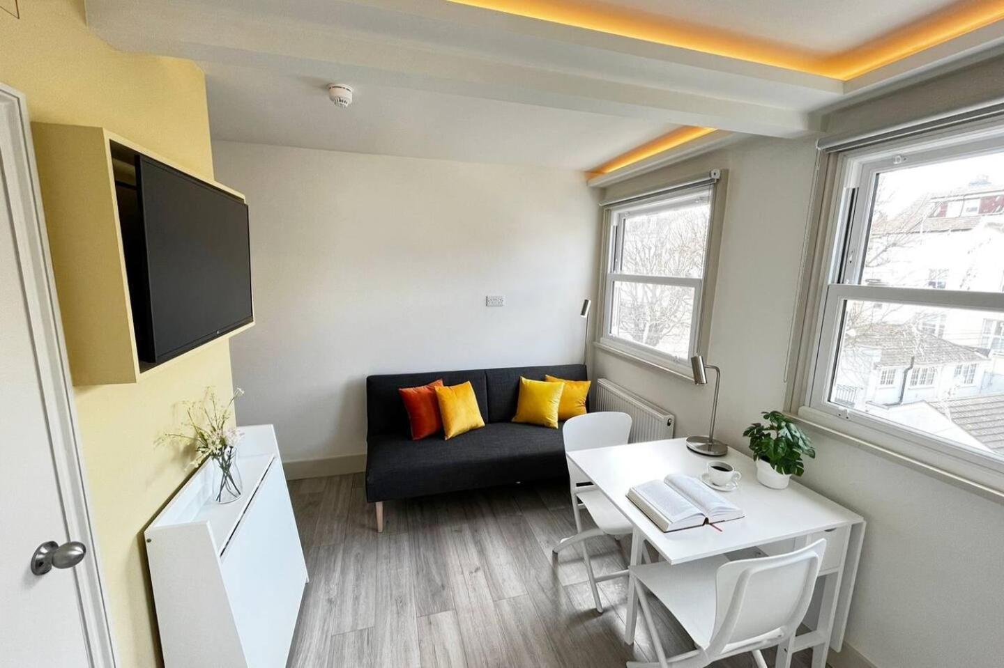 Apt 10 Beachside Beauty Lux Studio Steps From Beach Brighton Exteriör bild